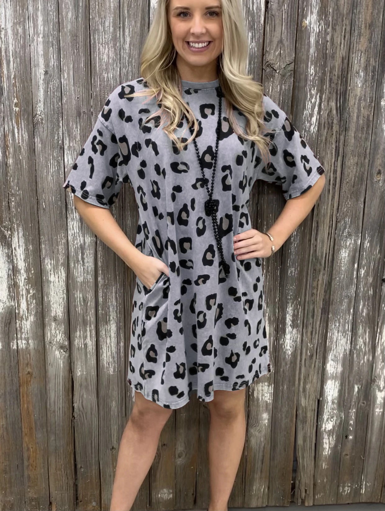 Leopard Print Round Neck Pockets Midi Dress